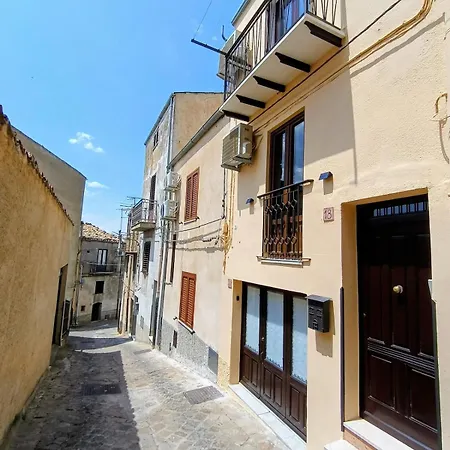 Polizzihouse Tatil Evi *